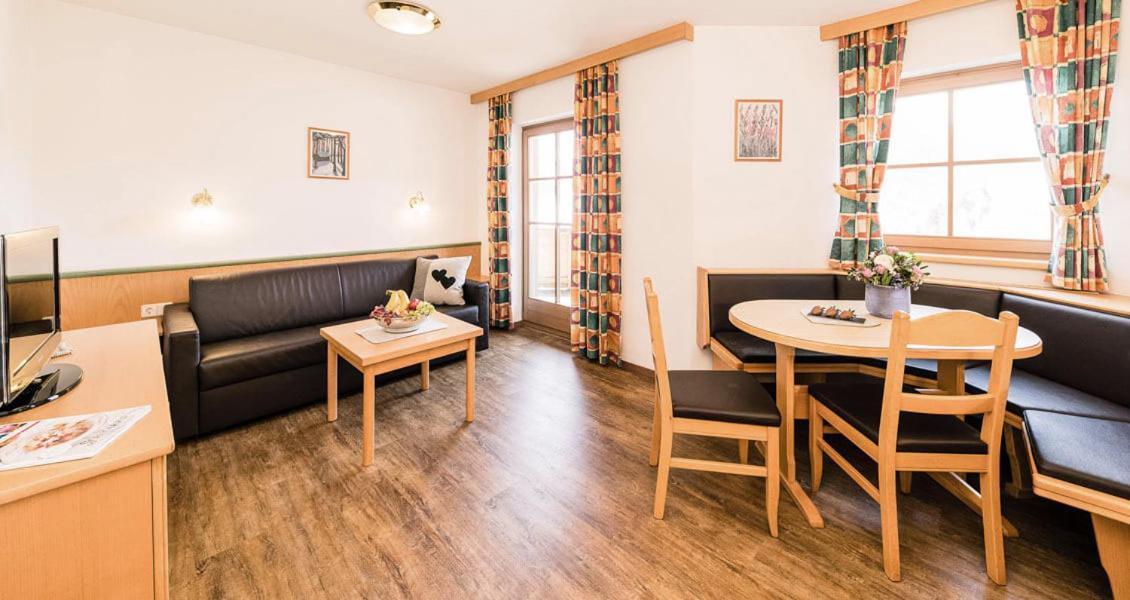 Feriengut Hasenau Aparthotel *